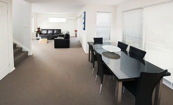 Charlestown Terrace - Tourism Brisbane 6