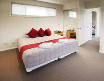 Charlestown Terrace - Tourism Brisbane 18