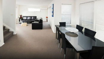 Charlestown Terrace - Tourism Brisbane 19