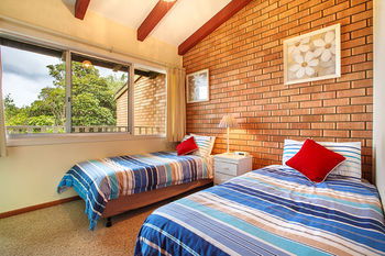 Mollymook Beach Units - Tourism Brisbane 2