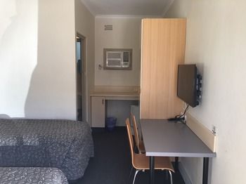 Westside Motor Inn - Tourism Brisbane 7