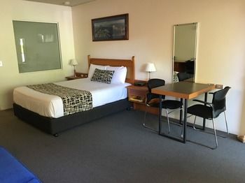 The Willows - Brisbane 4u 53