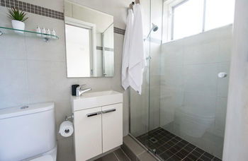 Apartment2c - Carnaby - Brisbane 4u 5