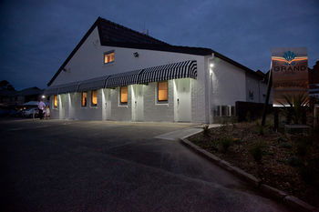 Grand Hotel Wyong - Tourism Brisbane 10