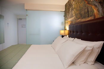 Grand Hotel Wyong - Tourism Brisbane 14