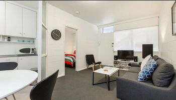 Apartment2c - Lennox 10 - Brisbane Tourism 1