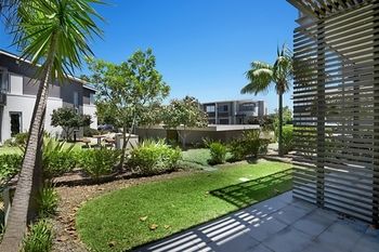 Magenta Studio Room - Tourism Brisbane 8
