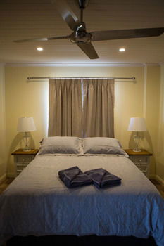 The Wattle Lodge - Brisbane 4u 4