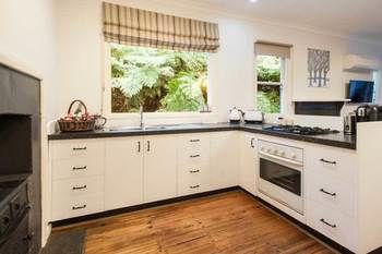 A Cottage In The Forest - Tourism Brisbane 0