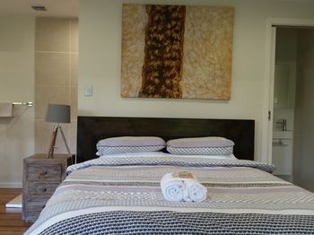 Alaya Escape - Brisbane 4u 50