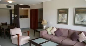 Castle Hill 503 Pen Furnished Apartment - Tourism Brisbane 0