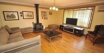 Castle Hill 60A Gil Furnished Apartment - Tourism Brisbane 2