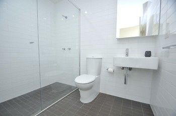 Neutral Bay 4 Young Furnished Apartment - Tourism Brisbane 0
