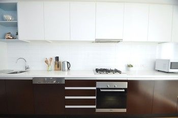 Neutral Bay 4 Young Furnished Apartment - Tourism Brisbane 5