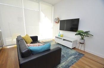 Neutral Bay 4 Young Furnished Apartment - Tourism Brisbane 7