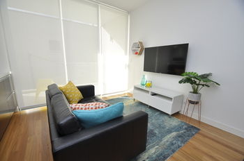 Neutral Bay 4 Young Furnished Apartment - Tourism Brisbane 16