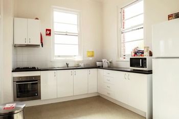 The Hallows Accommodation - Brisbane 4u 13