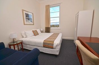 The Hallows Accommodation - Brisbane 4u 18