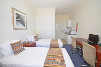 The Hallows Accommodation - Brisbane 4u 19
