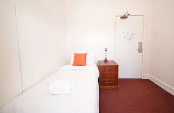The Hallows Accommodation - Brisbane 4u 22