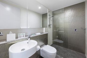 Meriton Serviced Apartments Church Street - Brisbane 4u 5