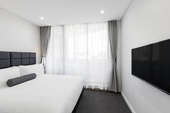 Meriton Serviced Apartments Church Street - Brisbane 4u 9