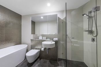 Meriton Serviced Apartments Church Street - Brisbane 4u 10