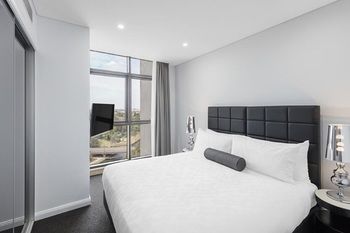 Meriton Serviced Apartments Church Street - Brisbane 4u 16