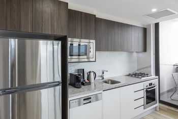 Meriton Serviced Apartments Church Street - Brisbane 4u 19