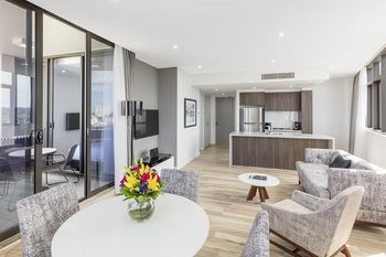 Meriton Serviced Apartments Church Street - Brisbane 4u 25