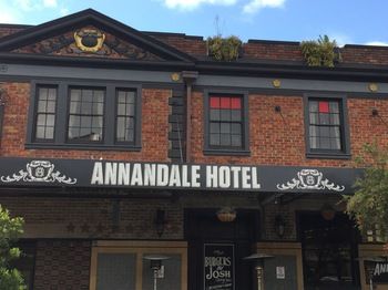 Annandale Hotel - Brisbane 4u 2