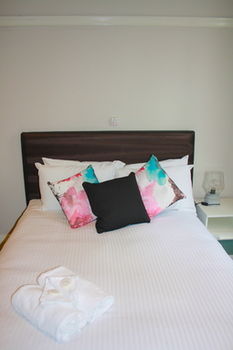 Annandale Hotel - Brisbane 4u 5