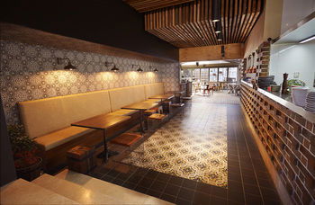 Annandale Hotel - Brisbane 4u 30