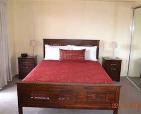 Spring Hill Central Apartments