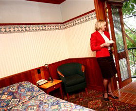 Manly Hotel, The - Tourism Brisbane 3