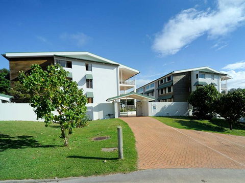 Whale Watch Resort Apartments - Tourism Brisbane 3