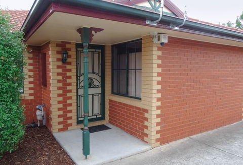 BEST WESTERN Fawkner Airport Motor Inn And Serviced Apartments - Tourism Brisbane 0