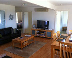 Azure Beach House - Brisbane 4u 0