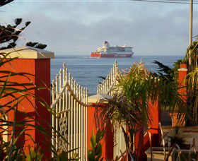 Alice Beside The Sea - Brisbane 4u 1