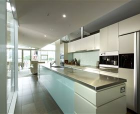 Sullivans Cove Apartments - IXL Apartments - Tourism Brisbane 1