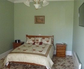 Cygnet's Secret Garden - Boutique Bed And Breakfast - Brisbane Tourism 2