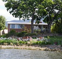 Waterside Accommodation - Derwent Hideaway - Tourism Brisbane
