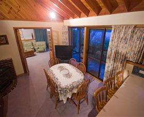 Waterside Accommodation - Derwent Vista - Tourism Brisbane 1