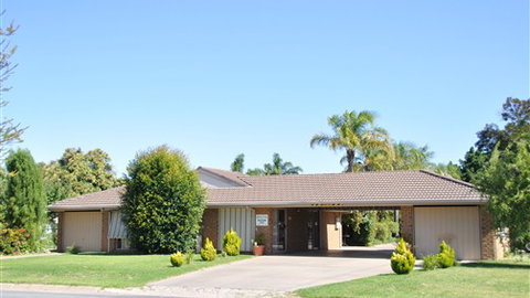 Darling Junction Motor Inn - Tourism Brisbane 1