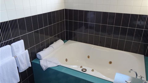 Hermitage Motor Inn - Brisbane 4u 5