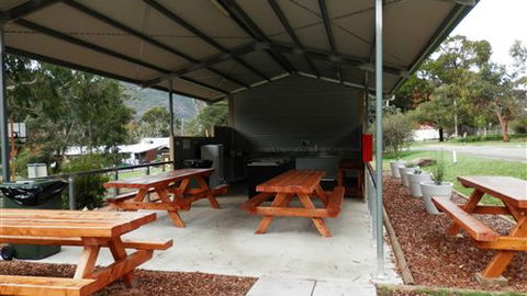 Halls Gap Caravan Park - Brisbane 4u 5