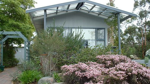Blue Waters Cottages For Two - Tourism Brisbane 0