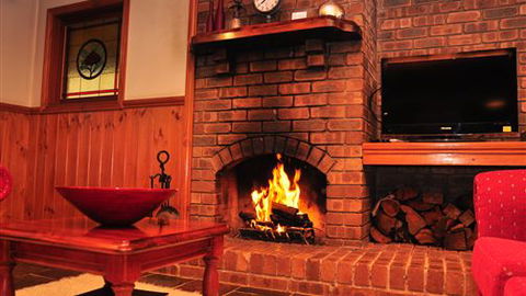 Apollo Bay Cottages - Brisbane 4u 1