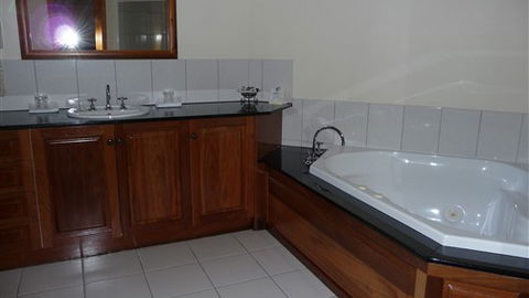 The Lodges - Brisbane 4u 7