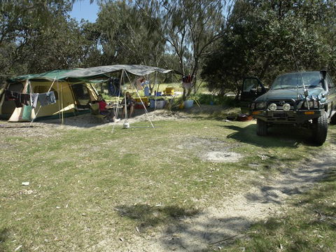 Flinders Beach Foreshore Camping Grounds - Tourism Brisbane 1